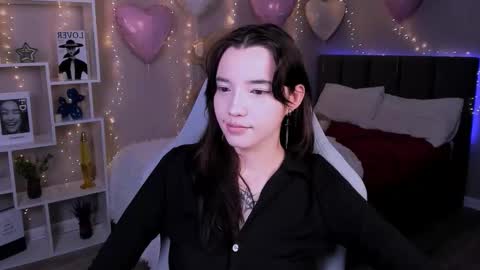 kimm wong online show from February 25, 2:43 am