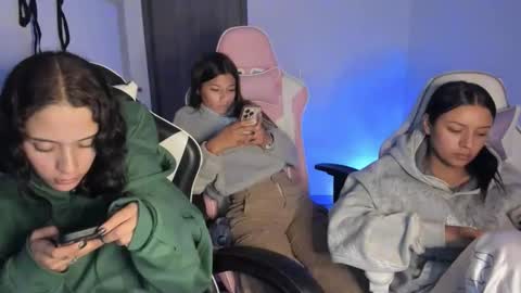 kimmi online show from February 16, 11:04 pm