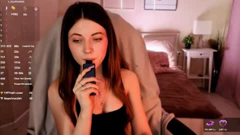  Your Kimmie  follow me  online show from June 24, 9:19 am