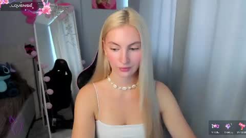 kimmy1_powell online show from July 28, 3:26 am