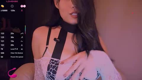 Lo online show from December 19, 7:39 pm