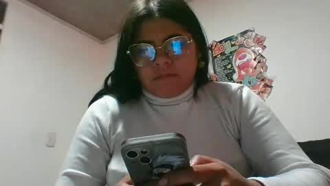 Snapshot of kimmy_kimmy_ chatting on February 21, 10:04 pm Kimmy online show from February 21, 10:04 pm