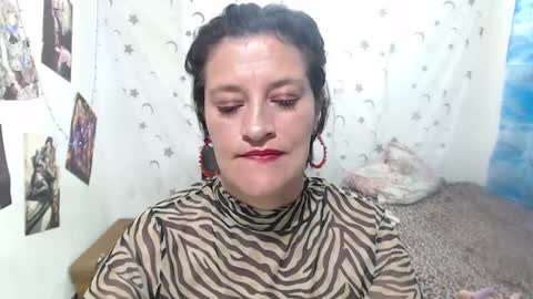 Snapshot of kimmy_sander1 chatting on December 31, 1:36 am Kimmy online show from December 31, 1:36 am