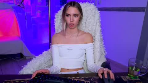 kimporins online show from February 21, 5:35 pm