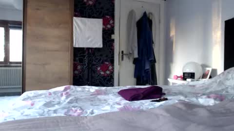 sexysexyhotwetpinkredpussy online show from April 18, 5:37 pm