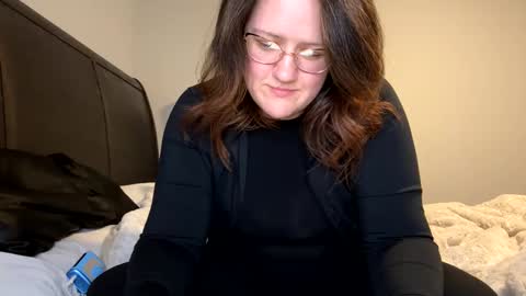 Kinkbitch online show from November 20, 11:50 pm