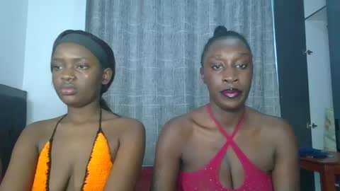 kinky_leila online show from June 24, 5:28 am