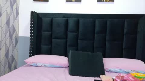 kinkywildmilf online show from February 24, 12:37 pm