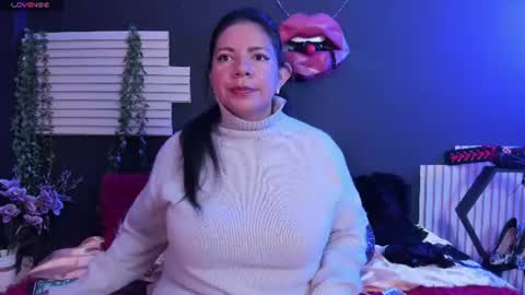 kinkyy_mom online show from July 6, 2:33 pm