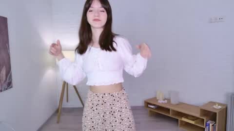Kira online show from May 10, 1:57 pm