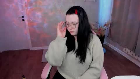 kira online show from March 21, 8:19 am