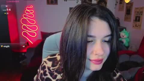 Kira VanKick online show from November 16, 4:40 pm