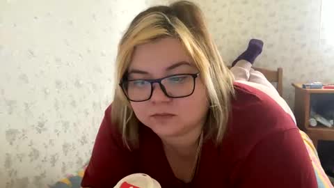 Just Kira online show from January 5, 7:49 am