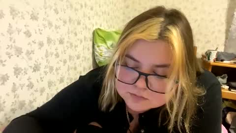 Just Kira online show from December 28, 5:25 pm