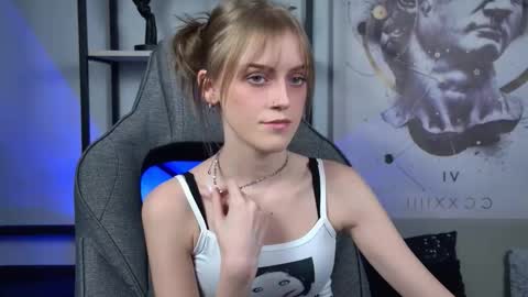 Kira online show from March 13, 11:50 pm