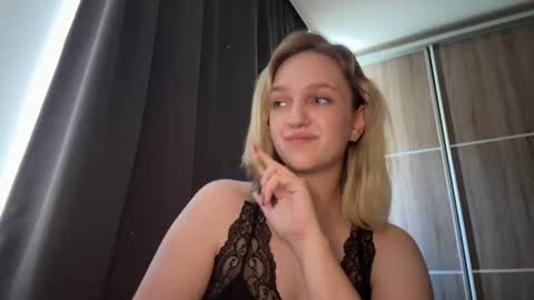  Luna  online show from July 28, 12:48 pm