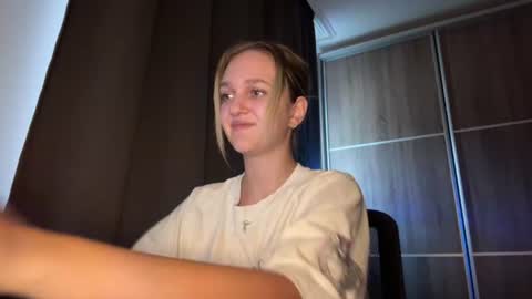  Luna  online show from July 27, 10:12 am