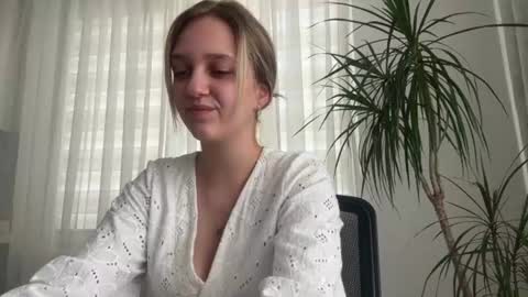 Luna  online show from July 20, 10:39 am