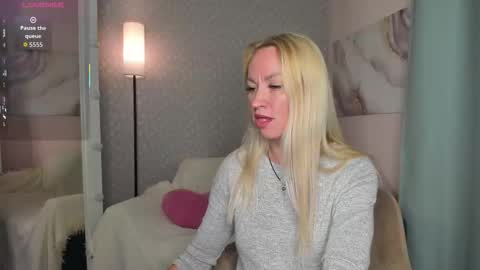 KiraSun online show from November 6, 12:11 pm