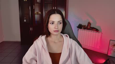 kiravair online show from December 17, 1:04 pm