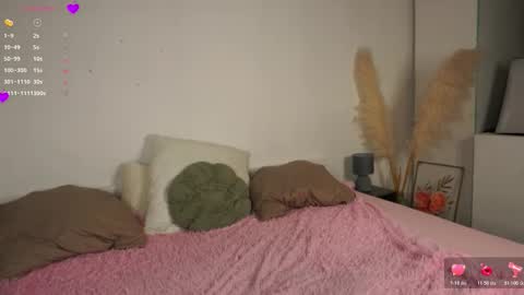 Kira online show from November 28, 7:00 am