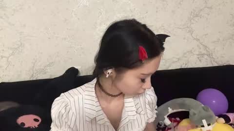 Hina online show from May 31, 1:28 pm