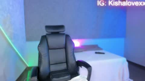 kishalove_ online show from October 14, 10:29 am