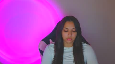 kiss_ameliaa online show from October 24, 10:00 am