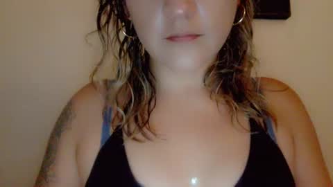 Kissah Kreampuff online show from September 12, 9:33 pm