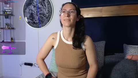 Kissing Company online show from October 4, 3:45 am