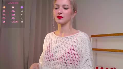 Snapshot of kisskiss_muah chatting on September 23, 2:26 pm Kate  online show from September 23, 2:26 pm