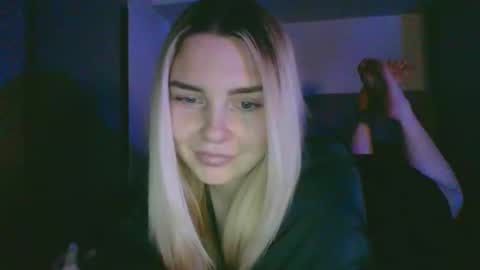 kit katiki1 online show from February 19, 5:01 pm