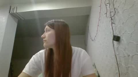 kiti_kitiss online show from March 8, 5:17 pm
