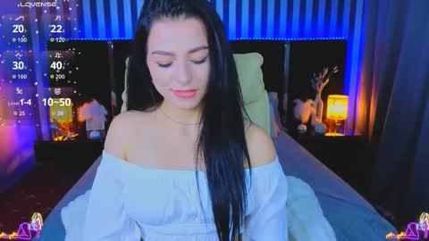 kitness online show from November 22, 8:28 am