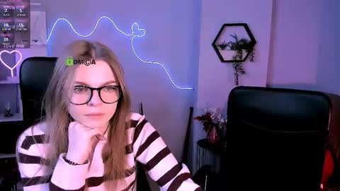 kitniss online show from January 31, 8:18 pm