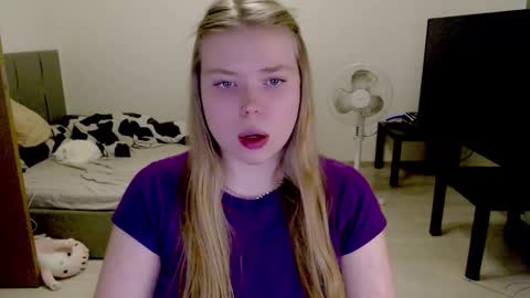 Jennyblonde and Emmabrunette online show from November 10, 4:02 pm