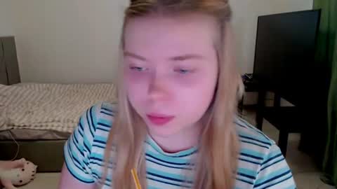 Jennyblonde and Emmabrunette online show from June 16, 5:47 pm