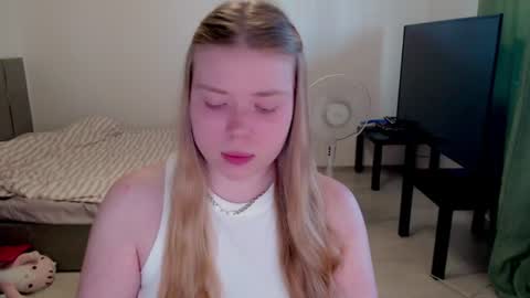 Jennyblonde and Emmabrunette online show from July 24, 3:43 pm
