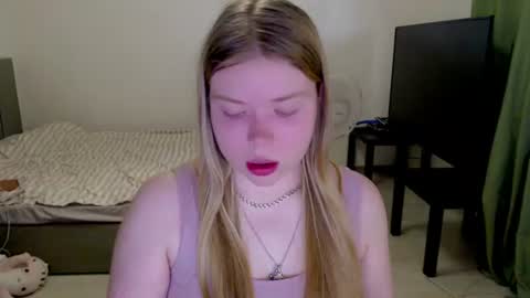 Jennyblonde and Emmabrunette online show from July 15, 6:01 pm