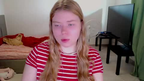 Jennyblonde and Emmabrunette online show from May 11, 2:45 pm