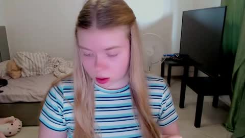 Jennyblonde and Emmabrunette online show from June 4, 3:16 pm
