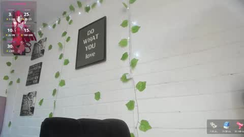  KITTY online show from November 8, 9:09 pm