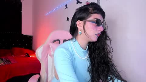 kitty__chs online show from June 1, 3:30 am