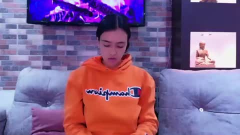 kitty__now online show from July 30, 11:33 am