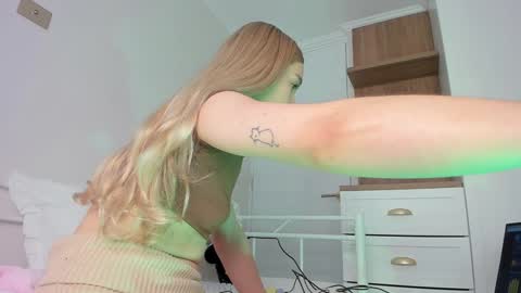 sophie online show from March 5, 6:37 pm