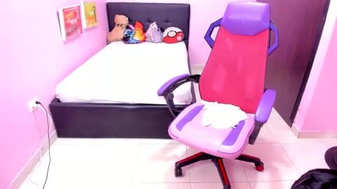 kitty_doll_squirt online show from October 11, 2:31 pm