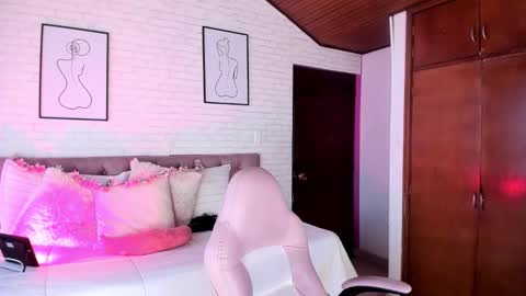 Kitty online show from January 11, 7:30 pm