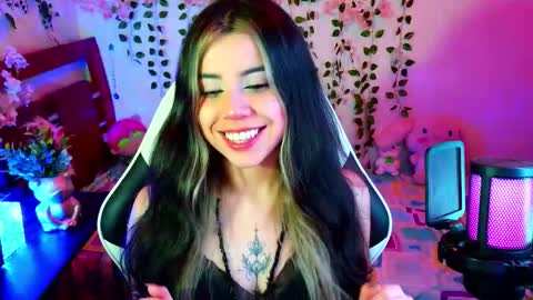 Kittyuwu  online show from January 16, 12:06 am