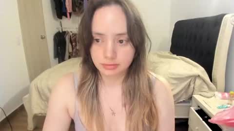 kittywantslove23 online show from June 14, 2:24 am