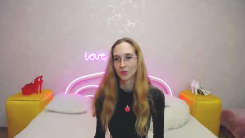 Snapshot of klaryevans chatting on January 22, 11:34 am Klary online show from January 22, 11:34 am